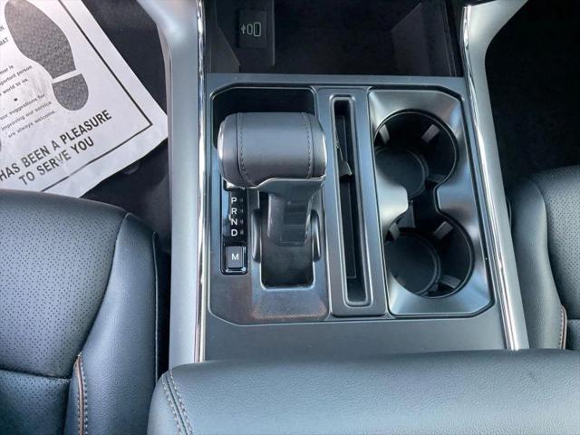 2025 Ford F-150 Lariat Pickup 4D 5 1/2 ft