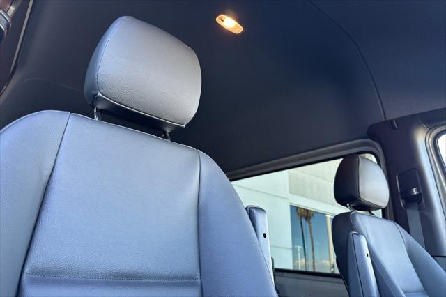 2026 Mercedes-Benz Sprinter Cargo Van Standard Roof 4-Cyl Diesel HO
