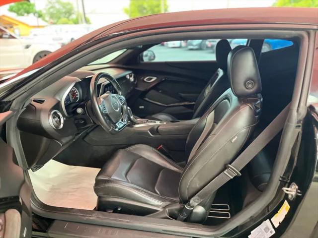 2021 Chevrolet Camaro RWD Coupe 2LT