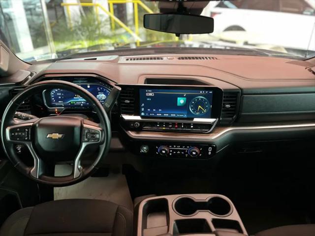 2023 Chevrolet Silverado 1500 2WD Crew Cab Short Bed LT