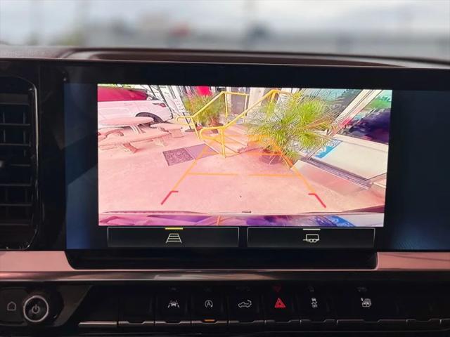 2023 Chevrolet Silverado 1500 2WD Crew Cab Short Bed LT