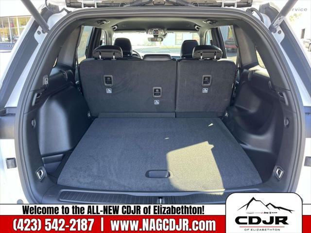 2025 Jeep Grand Cherokee L Limited 4x4