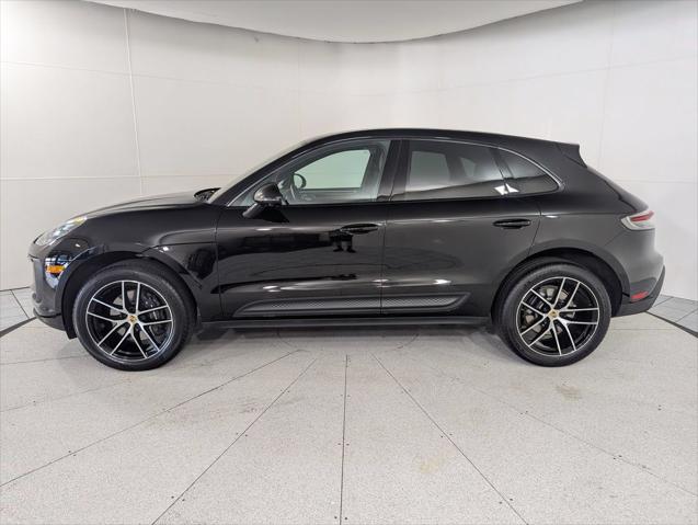 2025 Porsche Macan Unknown