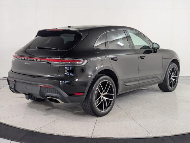 2025 Porsche Macan Unknown