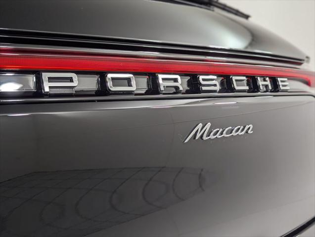 2025 Porsche Macan Unknown