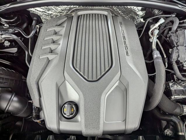 2025 Porsche Macan Unknown