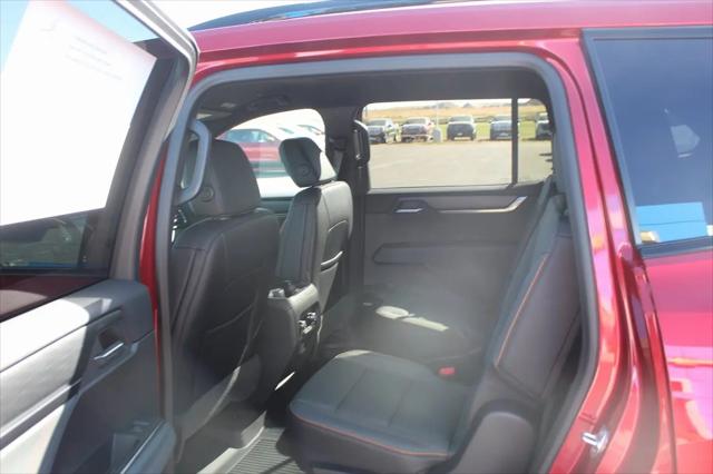 2026 GMC Acadia AT4 AWD