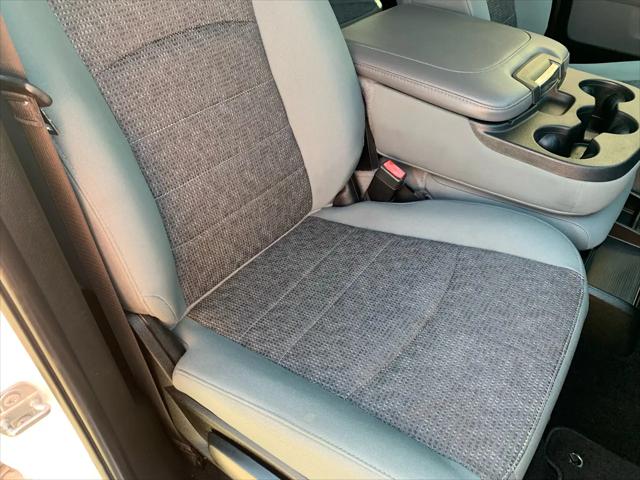 2019 Ram 1500 Classic SLT Crew Cab 4x4 5'7" Box