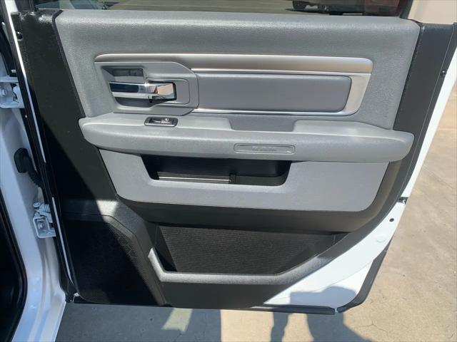 2019 Ram 1500 Classic SLT Crew Cab 4x4 5'7" Box