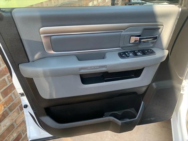 2019 Ram 1500 Classic SLT Crew Cab 4x4 5'7" Box