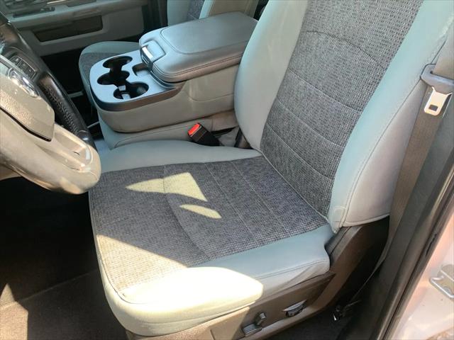 2019 Ram 1500 Classic SLT Crew Cab 4x4 5'7" Box