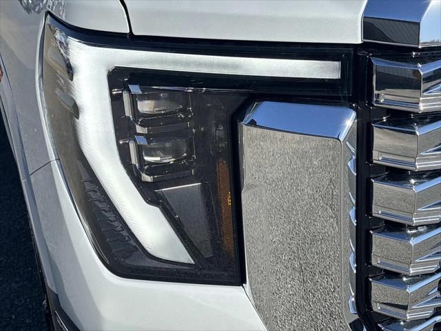 2026 GMC Sierra 2500HD Crew Cab, Standard Bed, Denali, 4WD