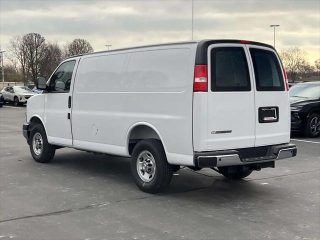 2025 Chevrolet Express Cargo Van RWD 2500 Regular Wheelbase WT