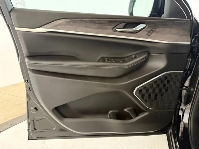 2025 Jeep Grand Cherokee L Limited 4x4