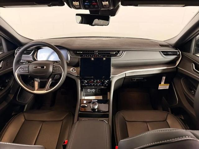 2025 Jeep Grand Cherokee L Limited 4x4