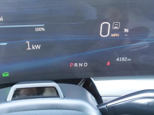 2024 Cadillac iQ Sport w/1SJ