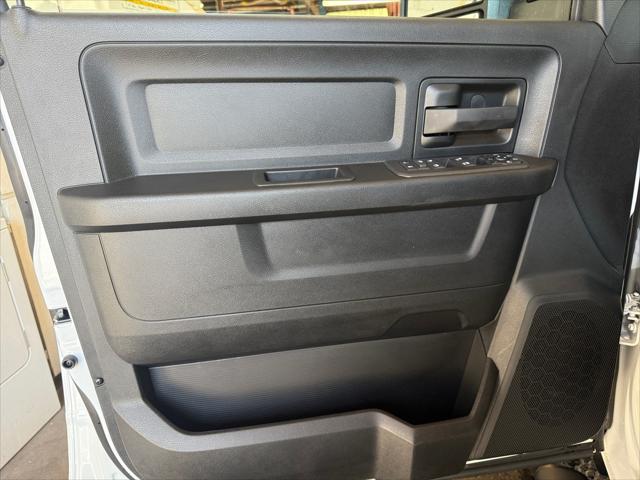 2026 Ram 2500 Black Express Crew Cab 4x4 6'4" Box