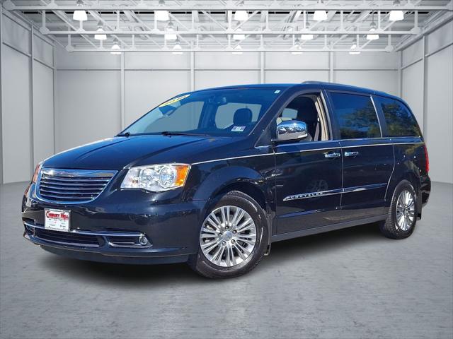 2016 Chrysler Town and Country Touring-L Anniversary Edition