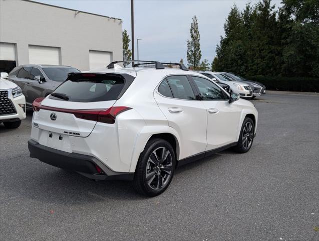 2025 Lexus UX 300h Premium