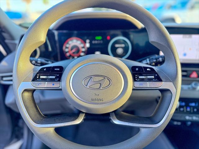 2024 Hyundai Elantra SEL 2024 Hyundai Elantra SEL