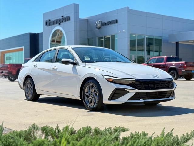 2024 Hyundai Elantra SEL 2024 Hyundai Elantra SEL