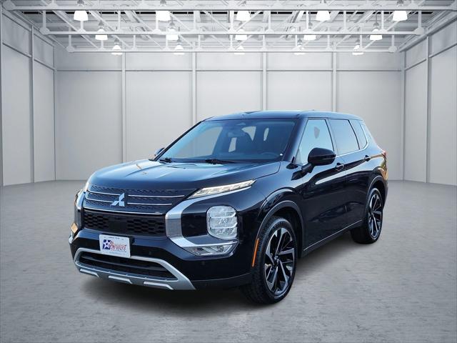 2024 Mitsubishi Outlander  2024 Mitsubishi Outlander