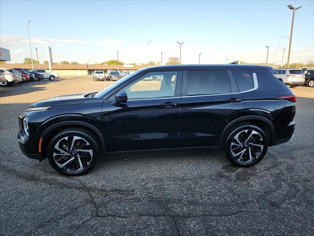 2024 Mitsubishi Outlander  2024 Mitsubishi Outlander