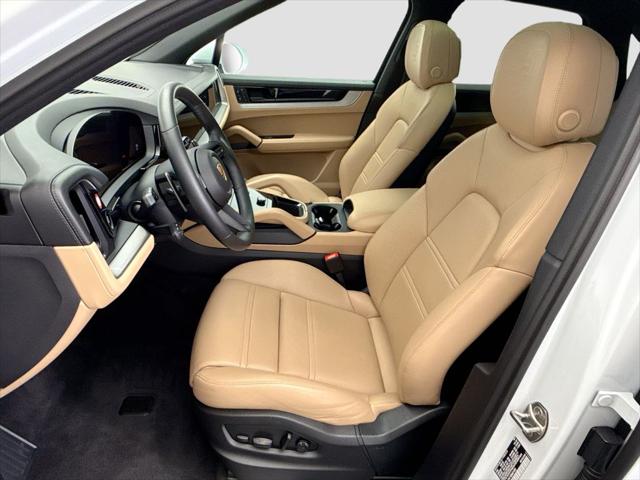 2025 Porsche Cayenne Unknown