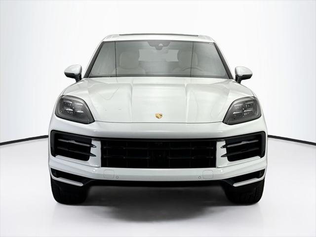 2025 Porsche Cayenne Unknown