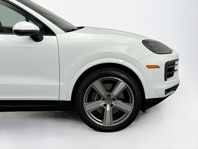 2025 Porsche Cayenne Unknown