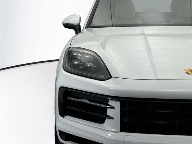 2025 Porsche Cayenne Unknown