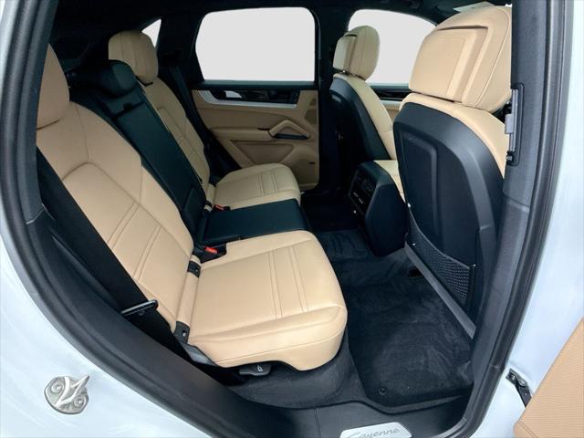 2025 Porsche Cayenne Unknown