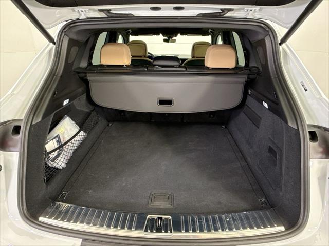 2025 Porsche Cayenne Unknown