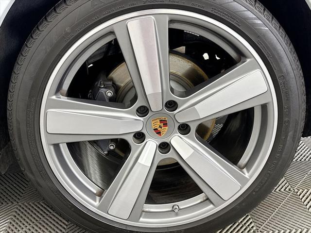 2025 Porsche Cayenne Unknown