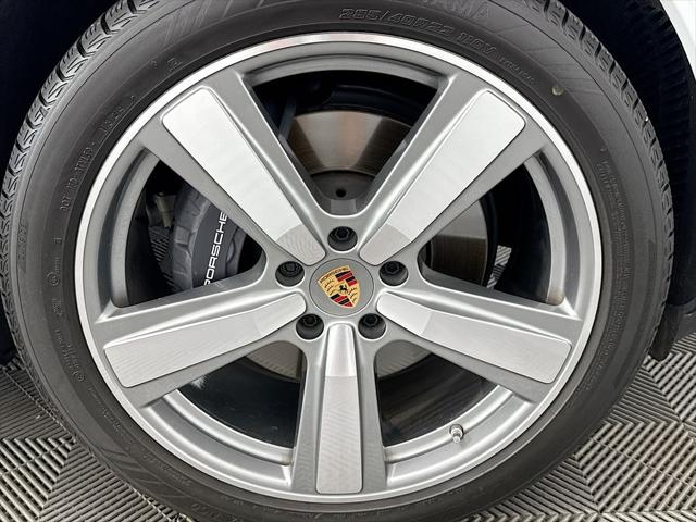 2025 Porsche Cayenne Unknown
