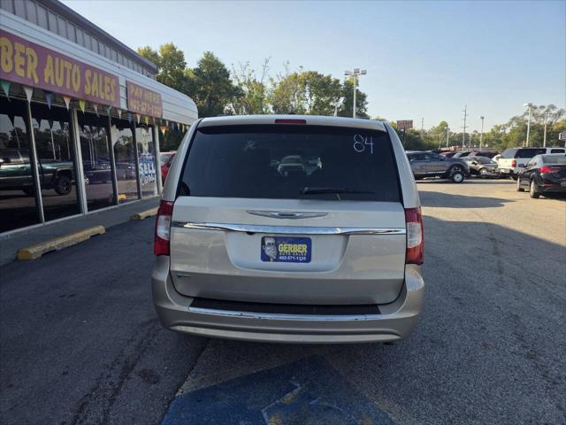 2015 Chrysler Town & Country Touring