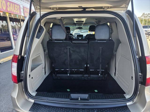 2015 Chrysler Town & Country Touring