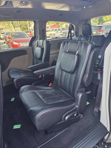 2015 Chrysler Town & Country Touring