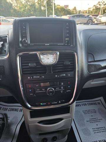 2015 Chrysler Town & Country Touring