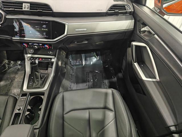 2024 Audi Q3 Premium 45 TFSI S line quattro Tiptronic