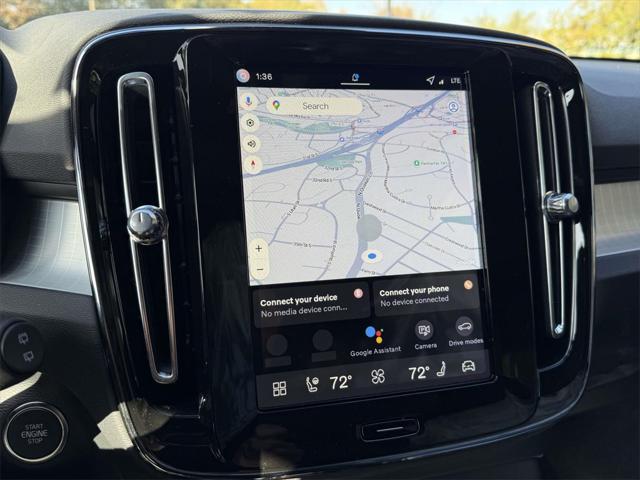 2026 Volvo XC40 Black Edition Ultra, B5 AWD Gas (mild hybrid)