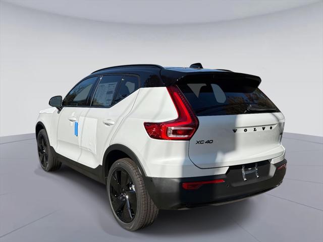 2026 Volvo XC40 Black Edition Ultra, B5 AWD Gas (mild hybrid)