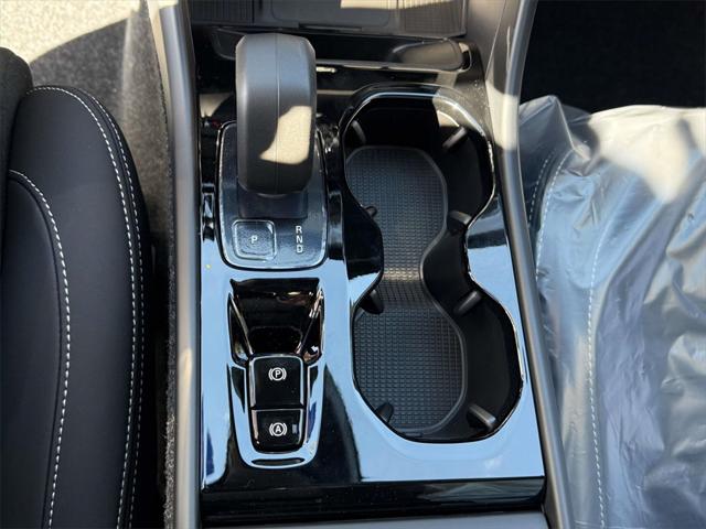 2026 Volvo XC40 Black Edition Ultra, B5 AWD Gas (mild hybrid)