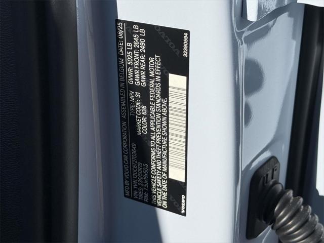 2026 Volvo XC40 B5 Plus