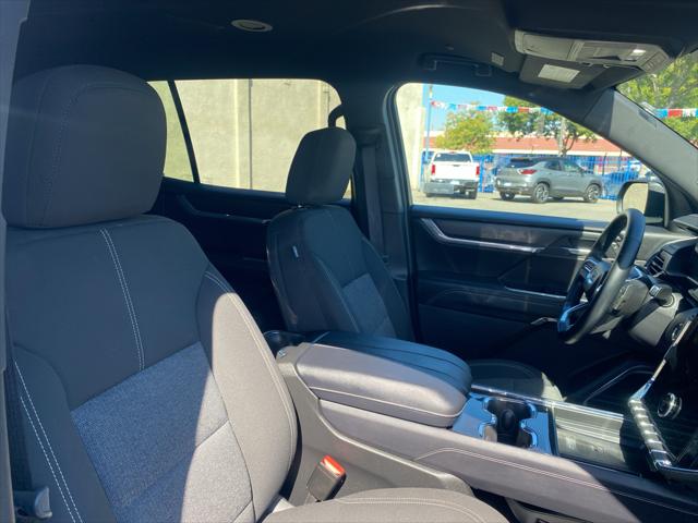 2025 GMC Acadia AWD Elevation