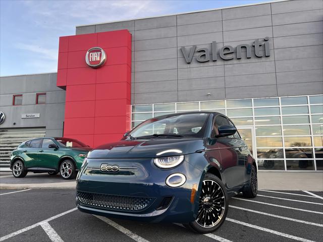 2025 Fiat FIAT 500e 500e ICONA