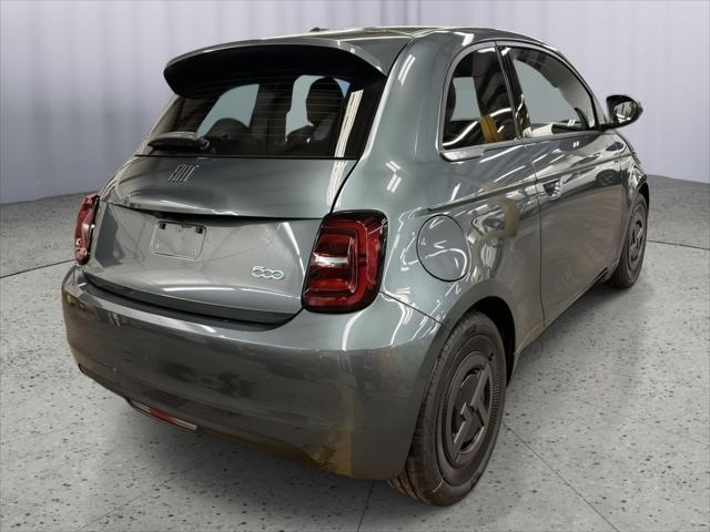 2025 Fiat FIAT 500e GIORGIO ARMANI Collectors Edition