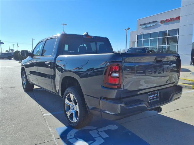 2026 RAM Ram 1500 RAM 1500 EXPRESS CREW CAB 4X2 57 BOX