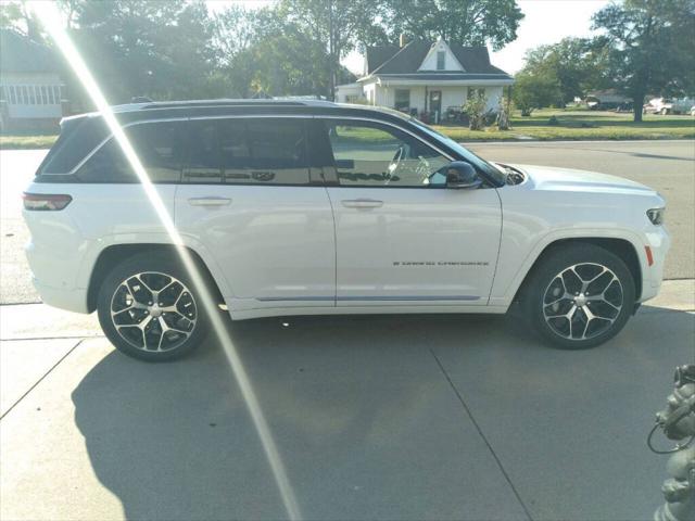 2023 Jeep Grand Cherokee Summit Reserve 2023 Jeep Grand Cherokee Summit Reserve