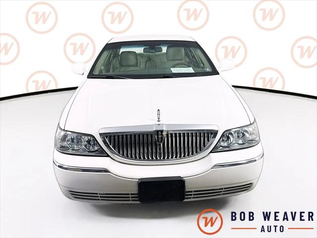 2011 Lincoln Town Car Signature Limited